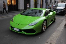 Jak sprawdzić możliwości Ferrari i Lamborghini na torze wyścigowym?